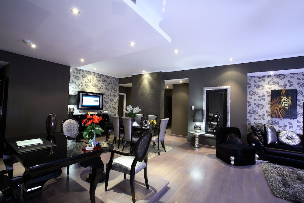 Presidential Double Suite photo 2