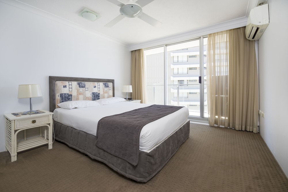 2 Bdrm Superior Beachfront Apt