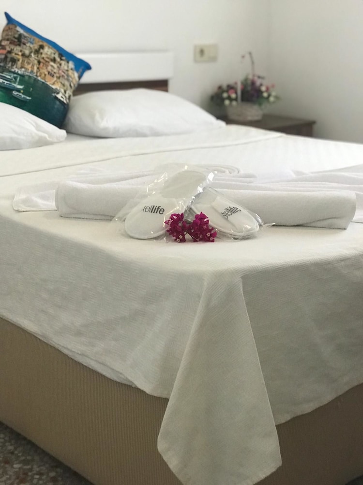 Standard Double Room - Photo 21