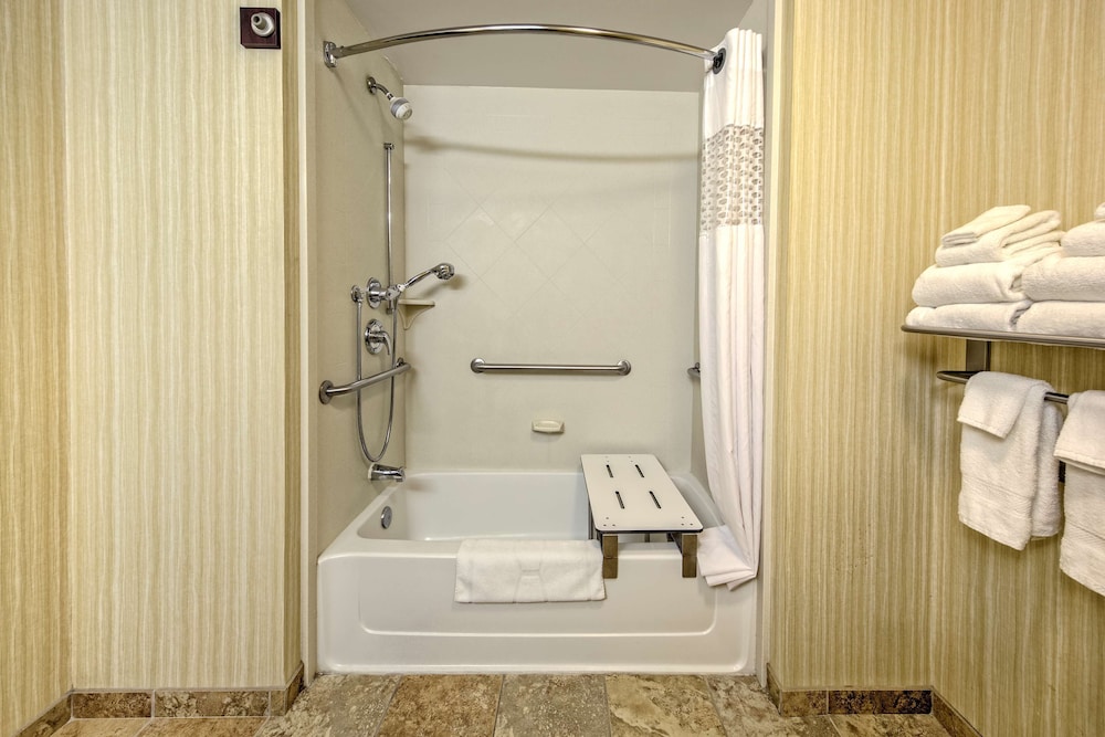 Standard Room, 1 King Bed, Accessible - Photo 2
