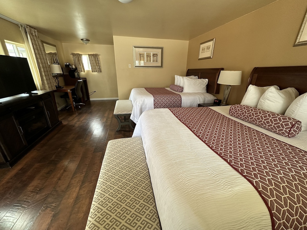 Room, 2 Queen Beds