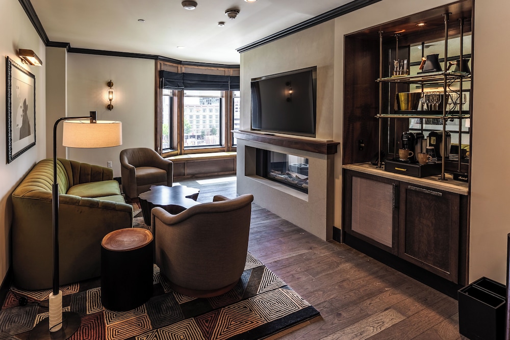 Timeless Terrace Suite - Photo 2