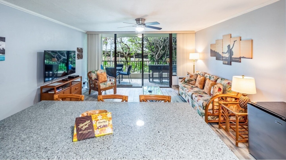 Condo, 1 King Bed with Sofa bed, Lanai, Garden View (Kalanikai #118)