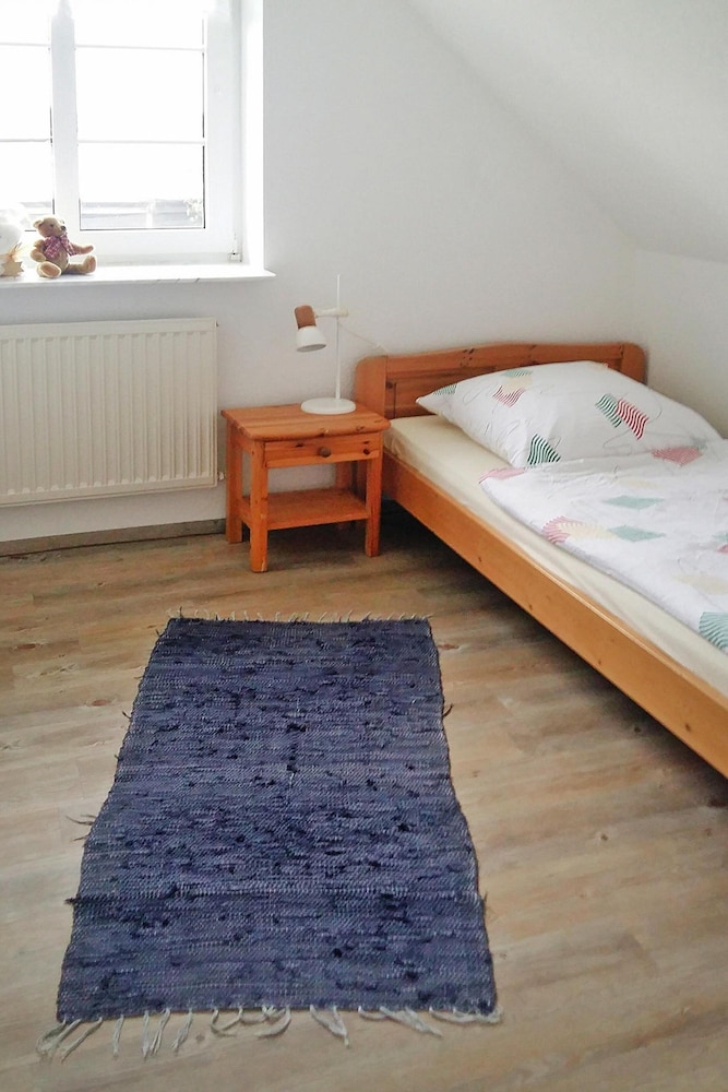 Classic Apartment, 2 Bedrooms photo 3