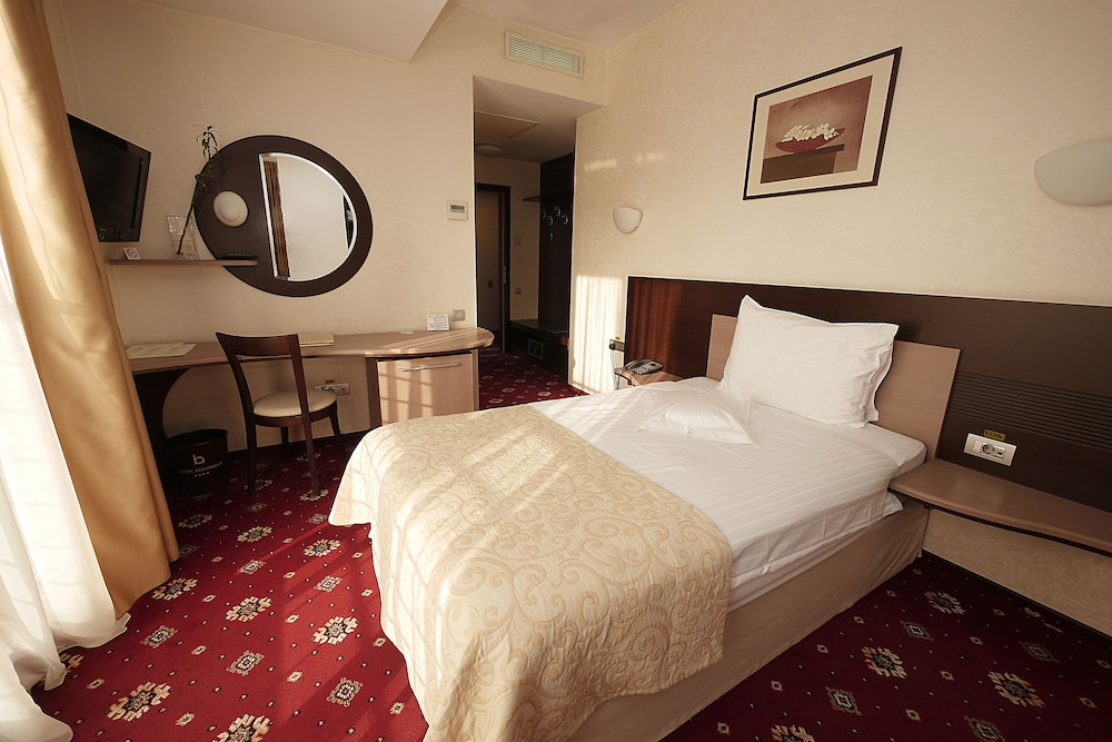 Double Room - Photo 2