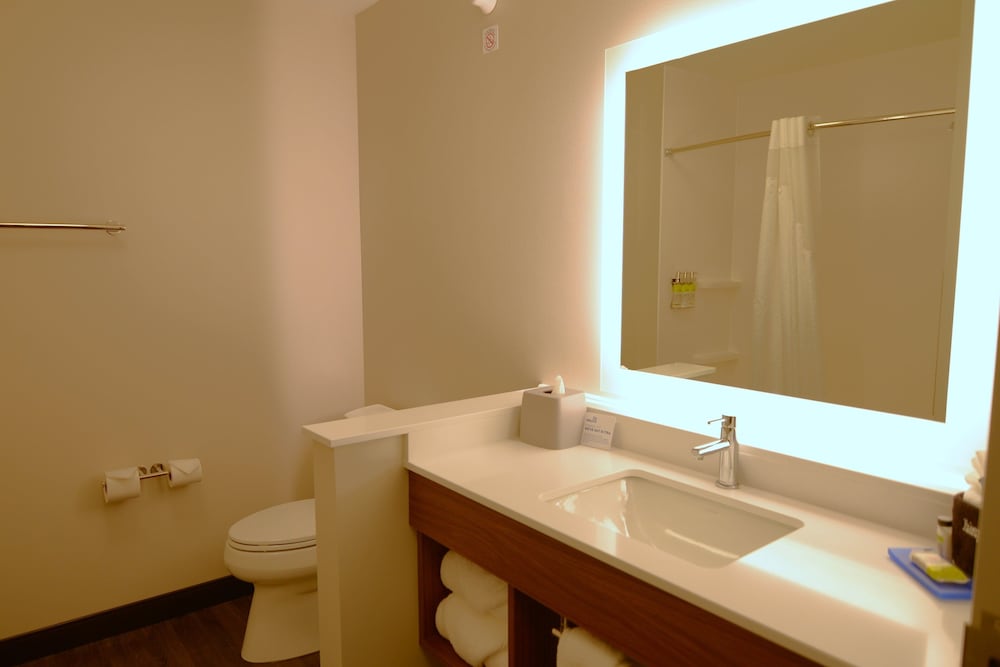 Suite, 2 Queen Beds - Photo 3