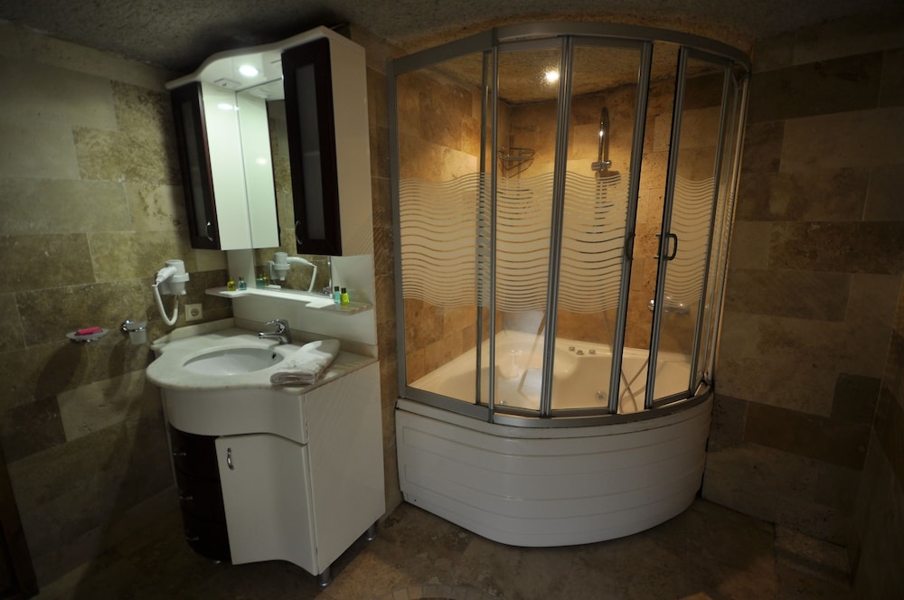 Romantic Triple Room photo 3