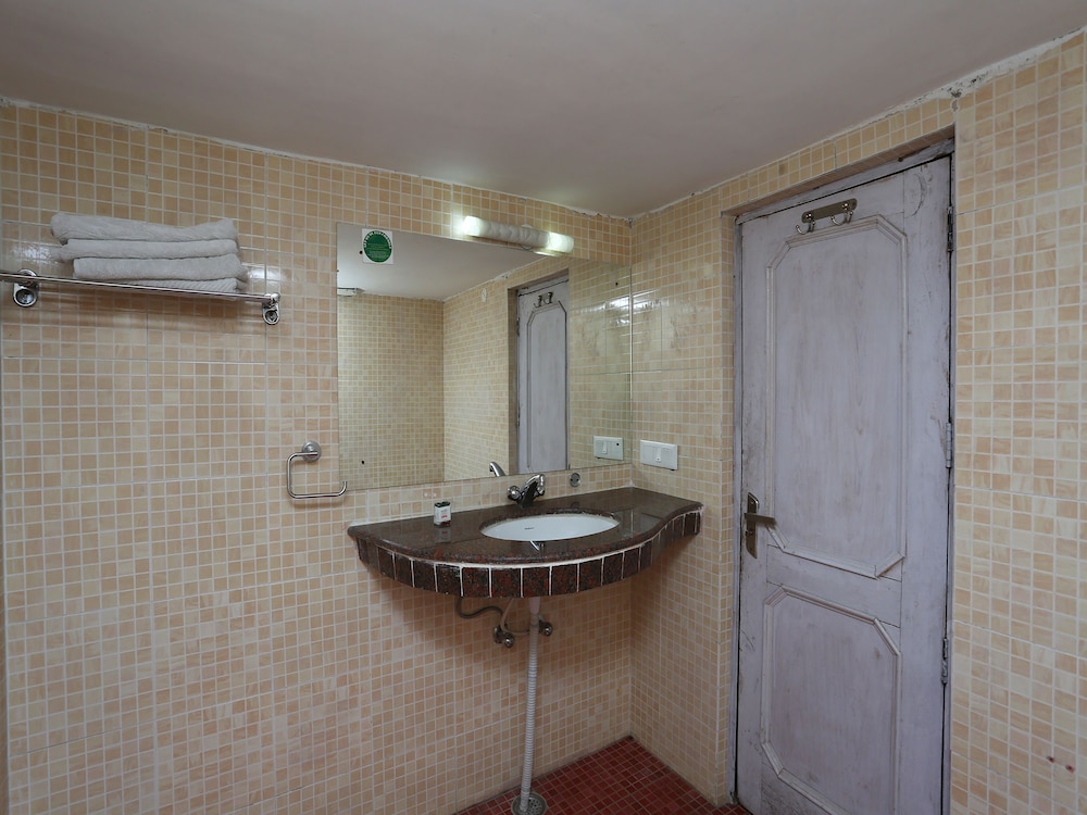 Deluxe Double Or Twin Room, 1 King Bed photo 3