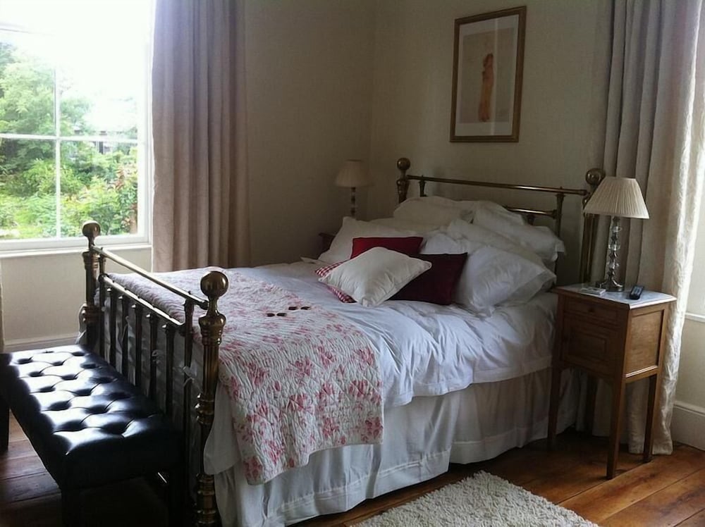 Lauren - King Room With Garden View photo 2
