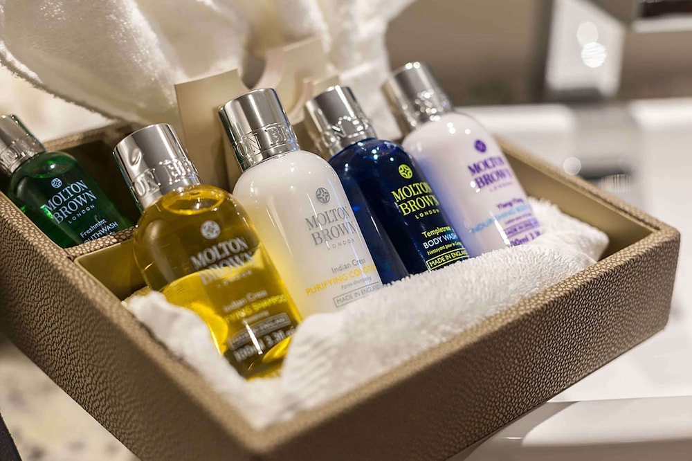 Suite, 1 King Bed, Ocean View (deluxe One Bedroom Suite)