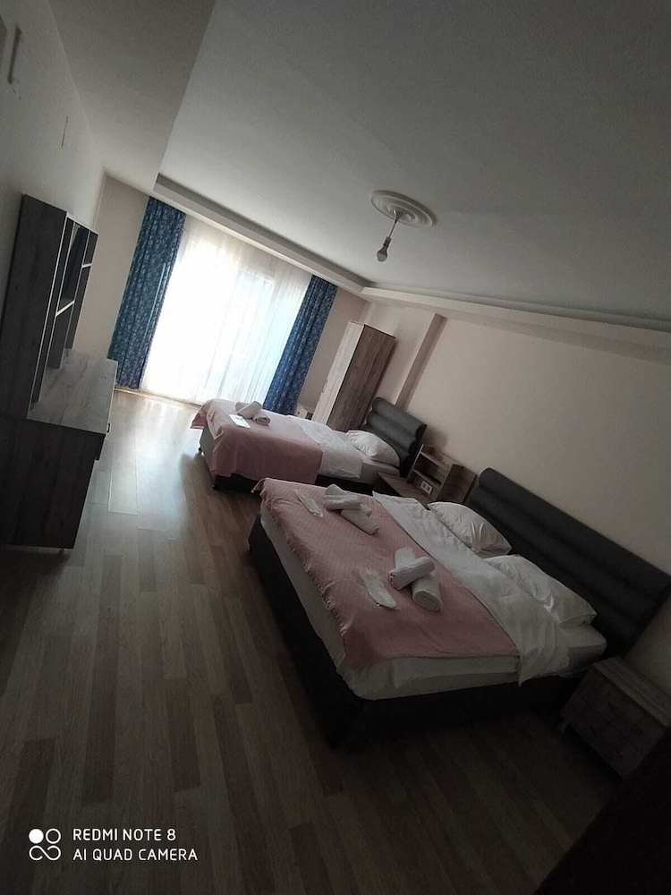 Kose Oda, Manzarali Balkonlu