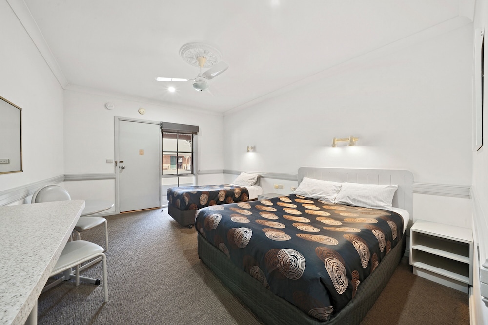 Standard Twin Room photo 2