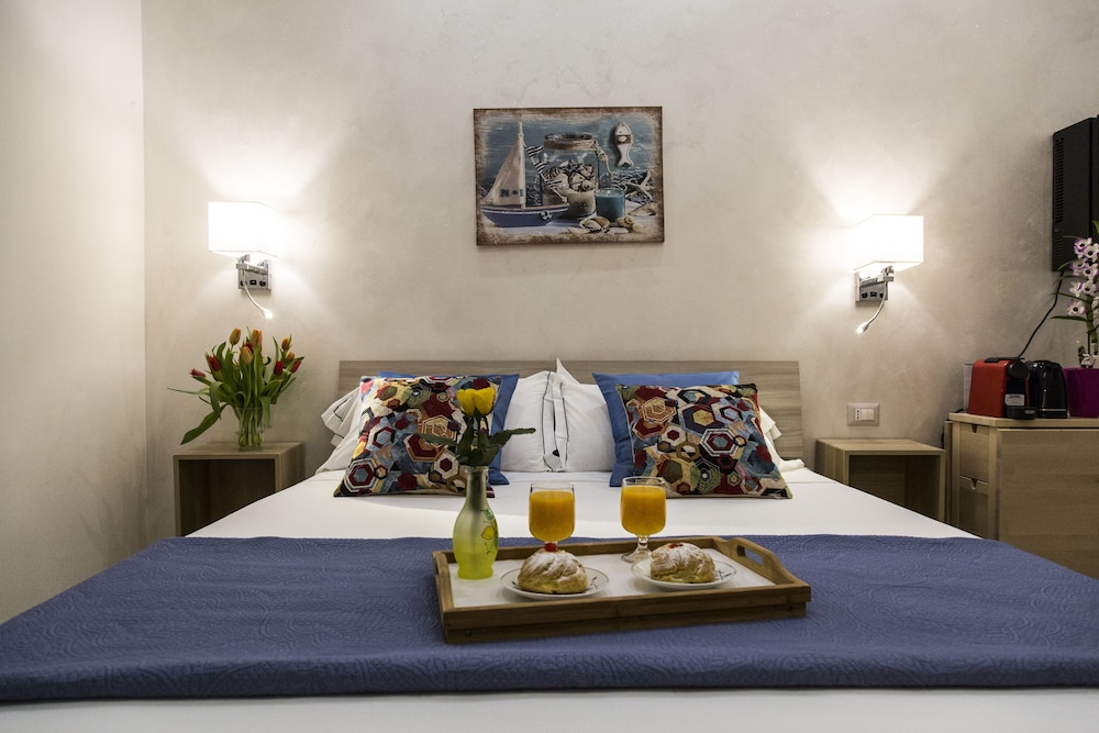 Basic Double Room photo 1