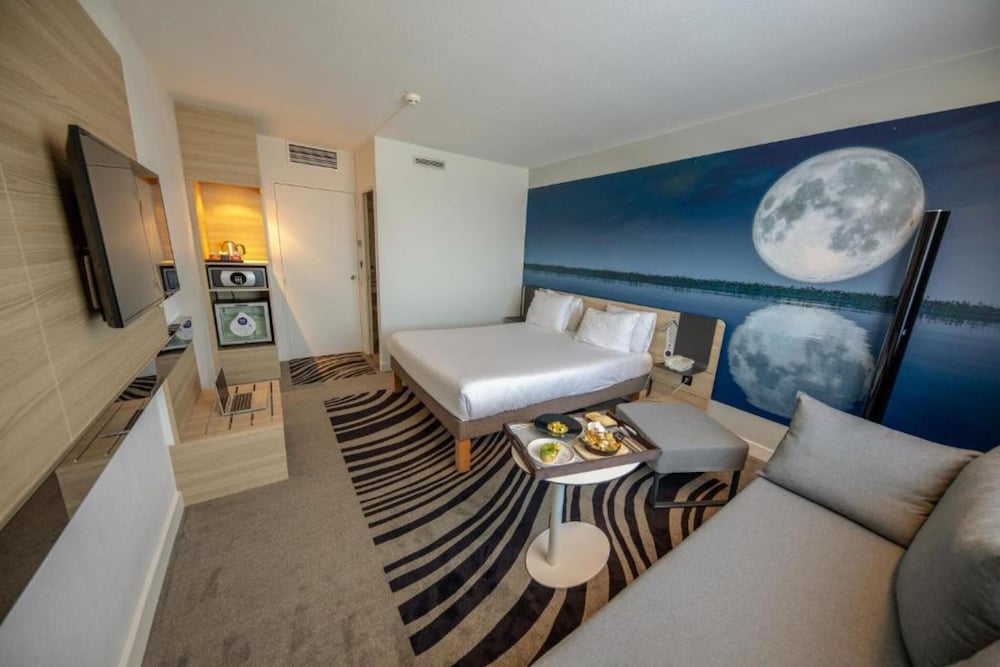 Superior Room, 1 Queen Bed with Sofa bed, Non Smoking - Photo 2