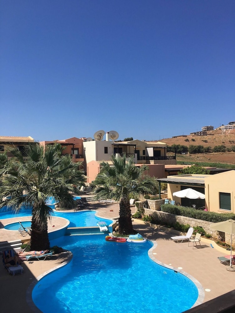 Apartment, 2 Bedrooms, Balcony, Garden View photo 3