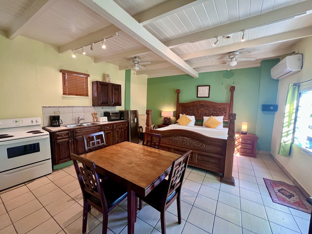 Tropical Suite