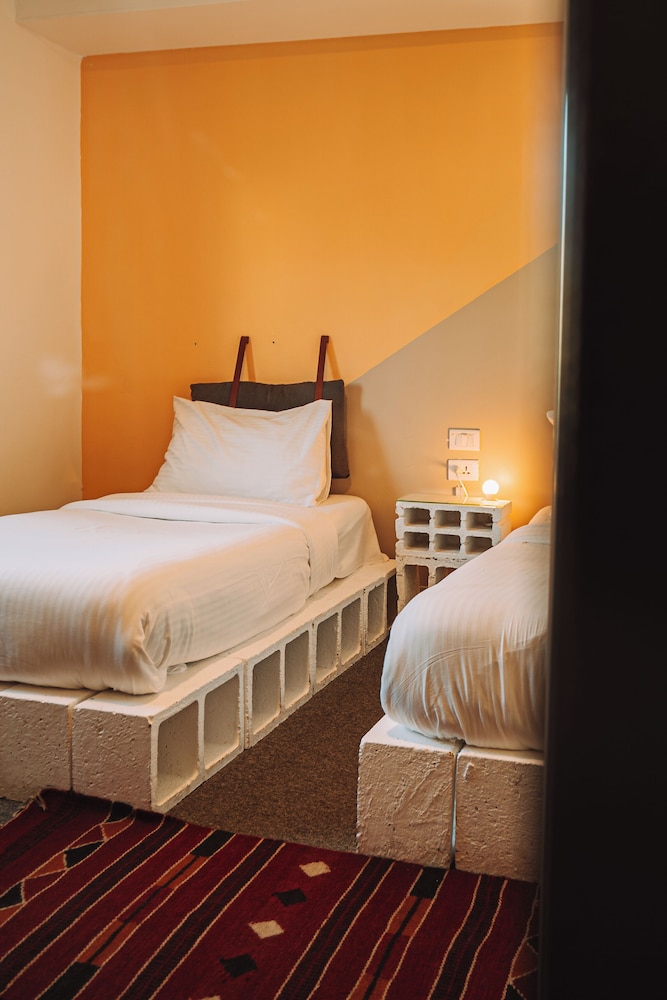 Deluxe Twin Room - Photo 1