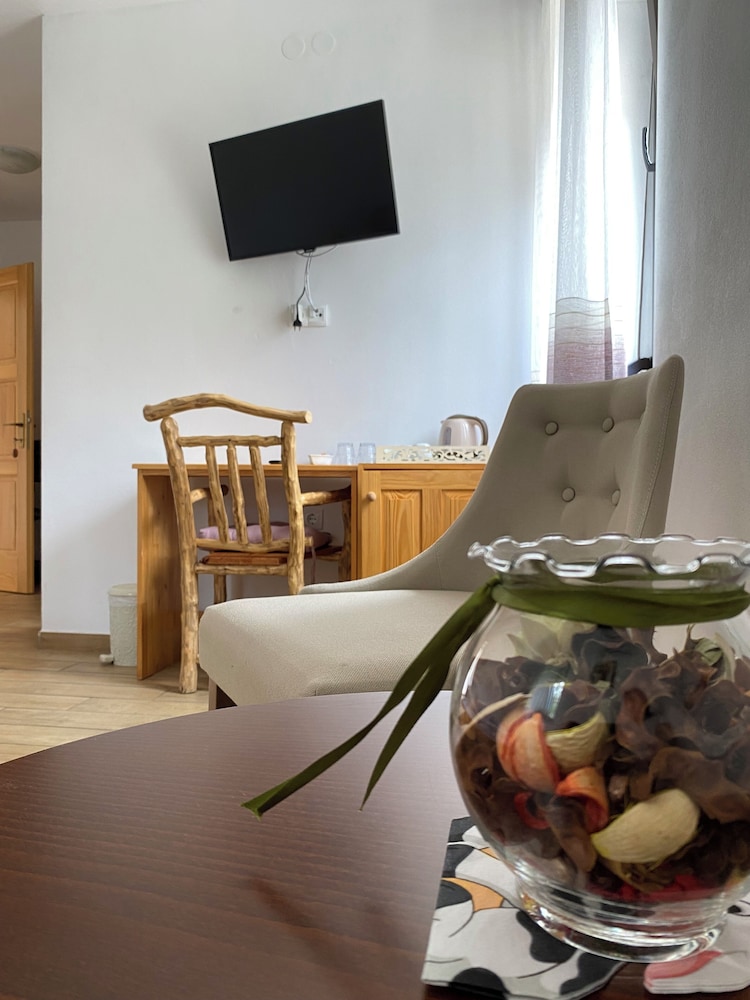 Deluxe Double Room - Photo 16