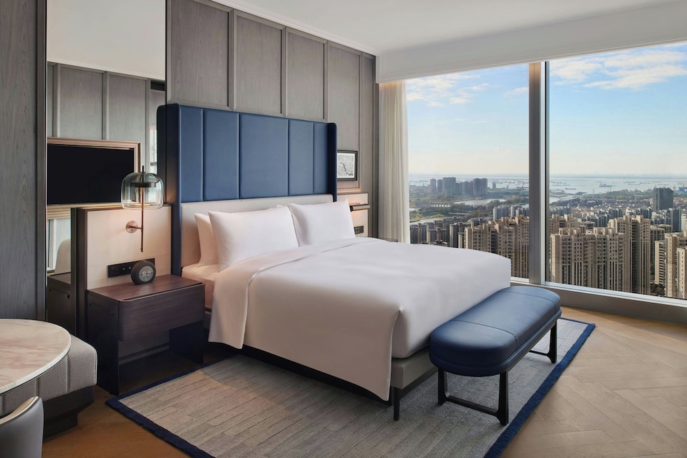 Executive Room, 1 King Bed, Canal View photo 1