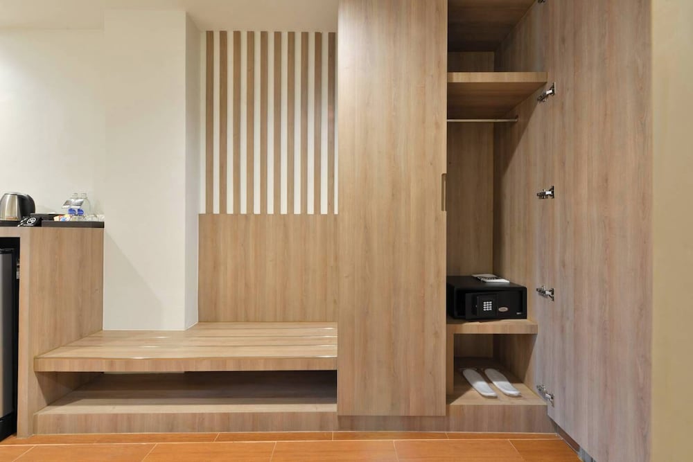 Deluxe Triple Room - Photo 5