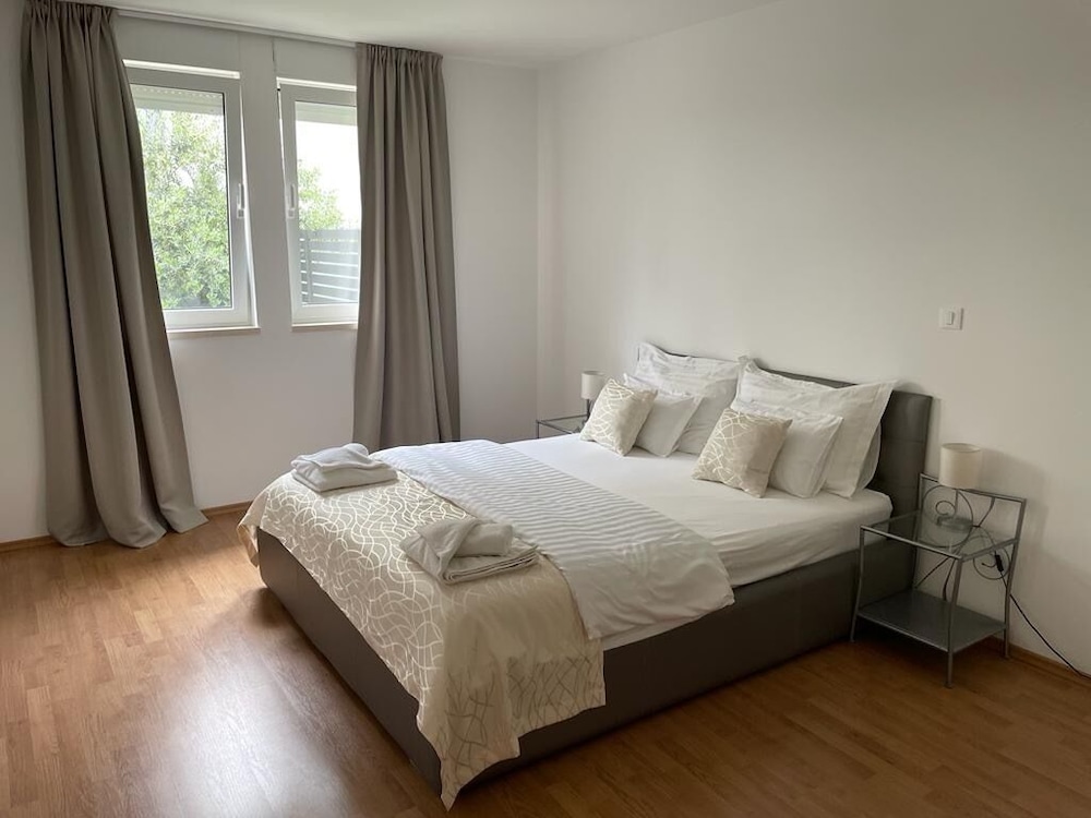 Superior Apartment, 1 Bedroom, Garden View photo 2