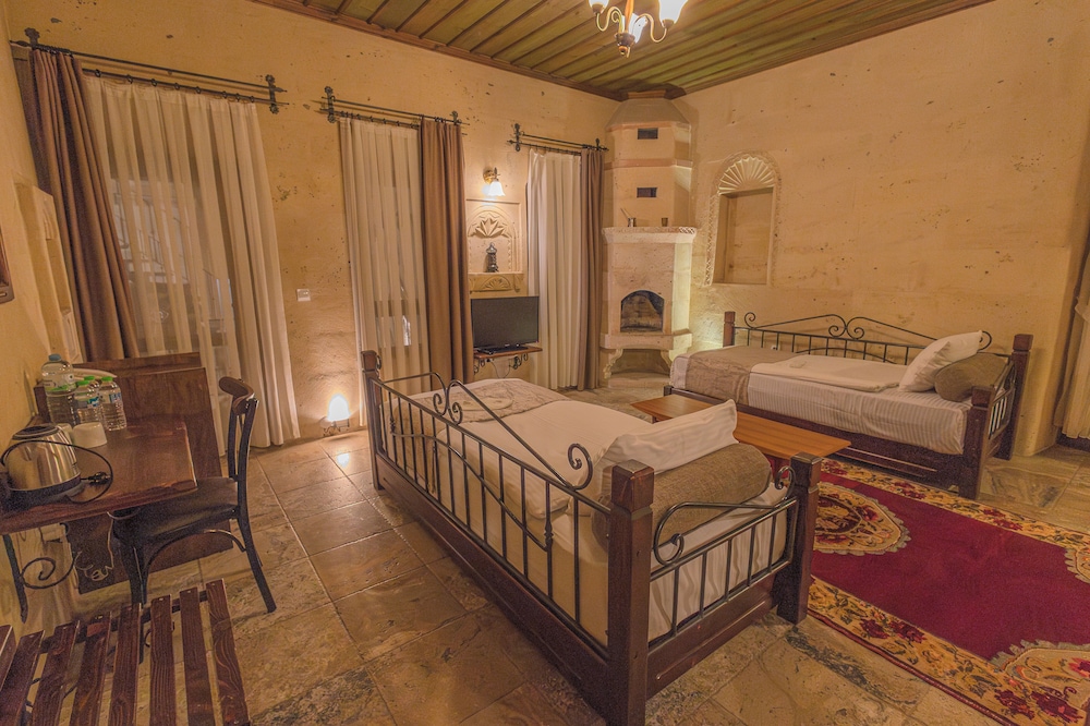 Family Room, Balcony (Stone) photo 1