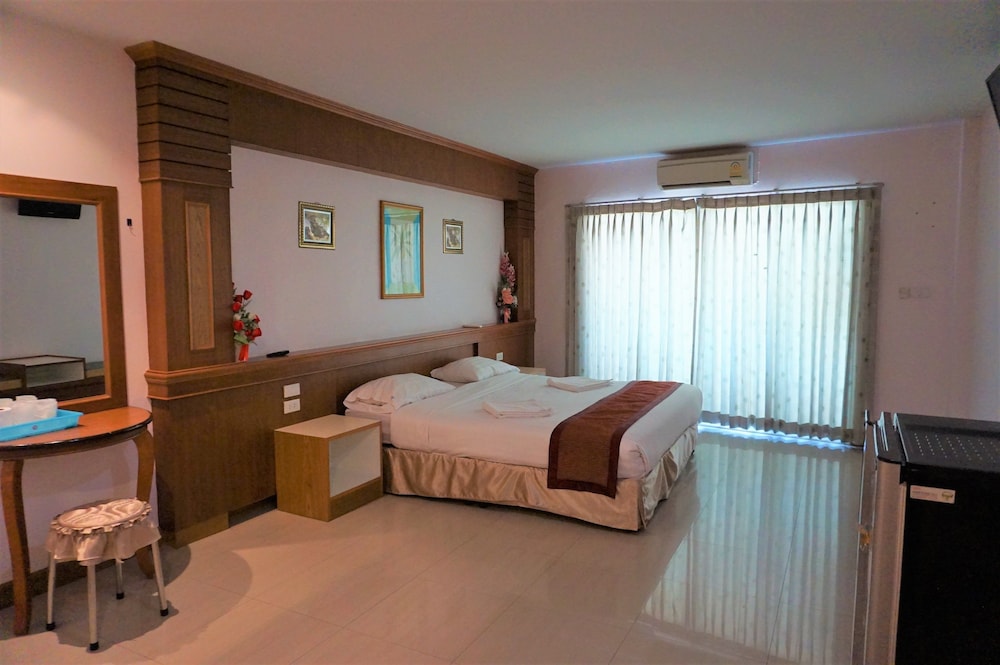 Deluxe Double Room With Balcony photo 1