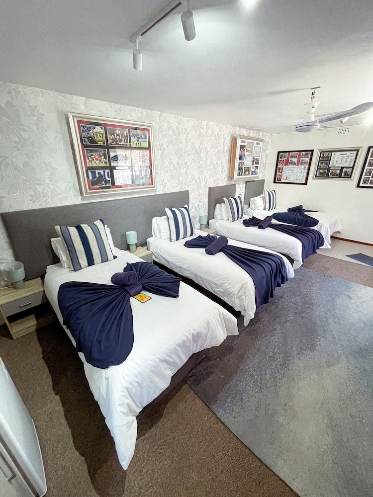 Family Quadruple Room photo 3