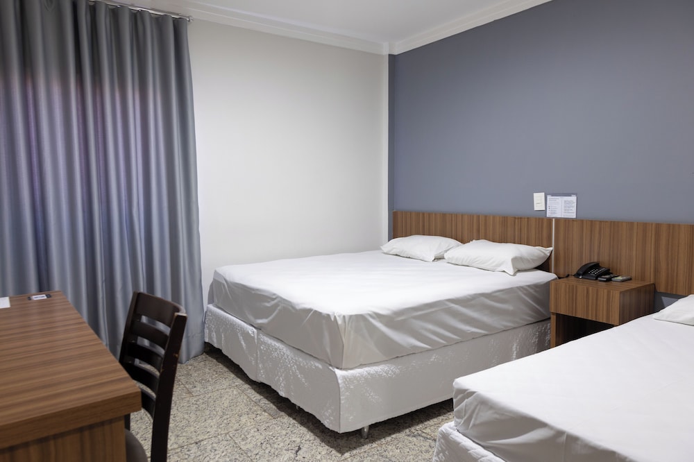 Family Quadruple Room, City View - Photo 1
