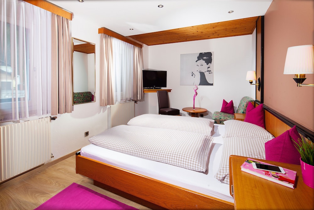Economy Double Room (Streetview) photo 1