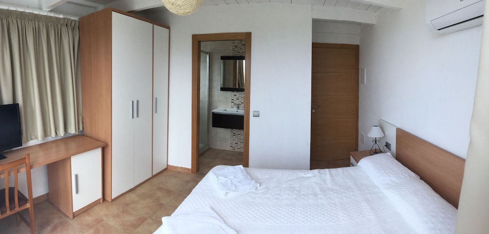 Apartment, 1 Bedroom, Terrace photo 3