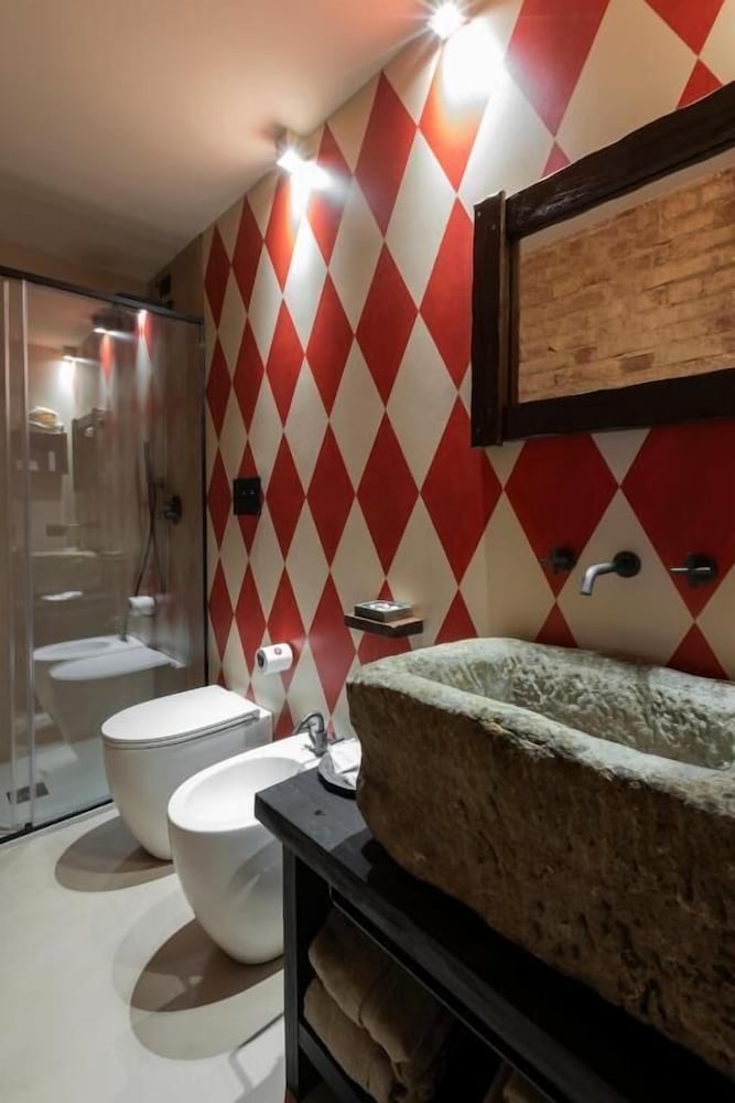 Deluxe Quadruple Room, Private Bathroom, Hill View photo 3