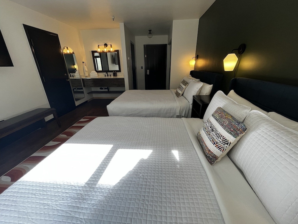 Standard Room, 2 Queen Beds