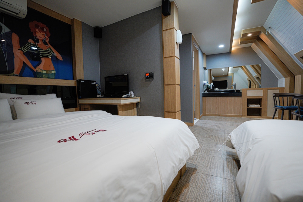 Business Twin Room