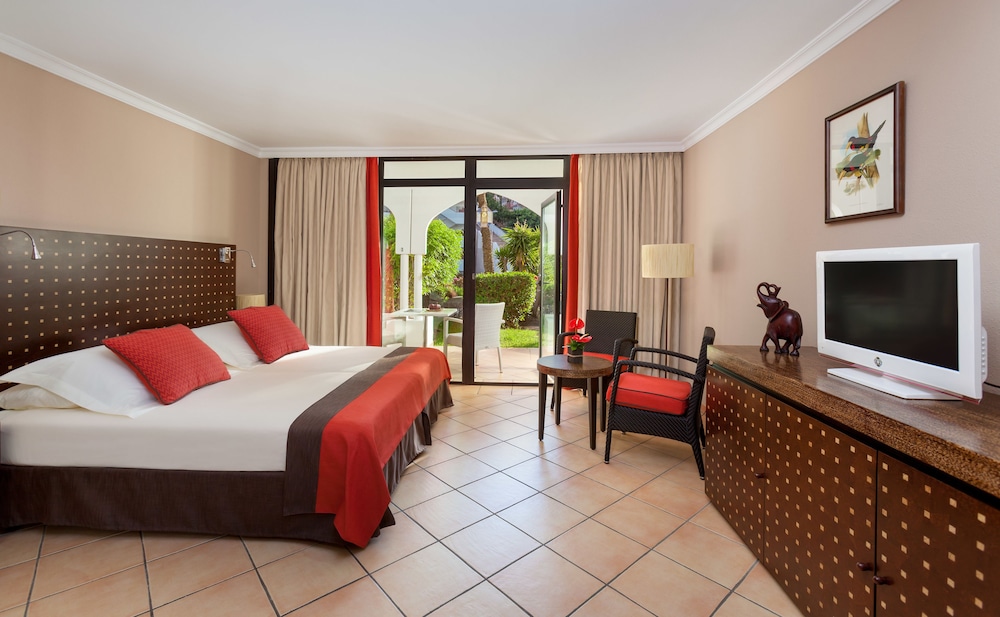 Superior Double Room, Pool View photo 2