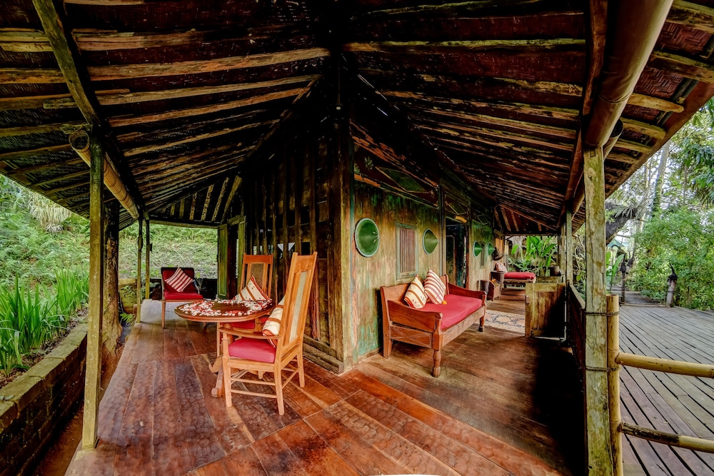 Jawa Lama House - One Bedroom Mountain View
