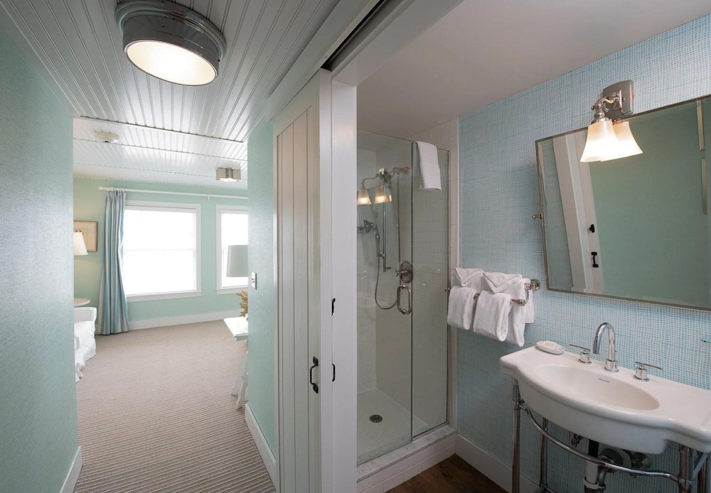 Tides King With Private Deck photo 3