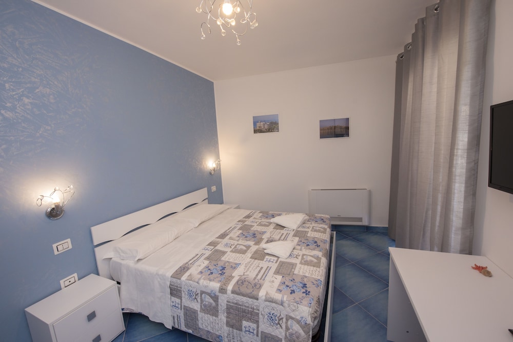 Panoramic Double Room, City View (202) photo 2