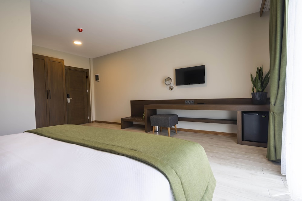 Deluxe Room - Photo 2