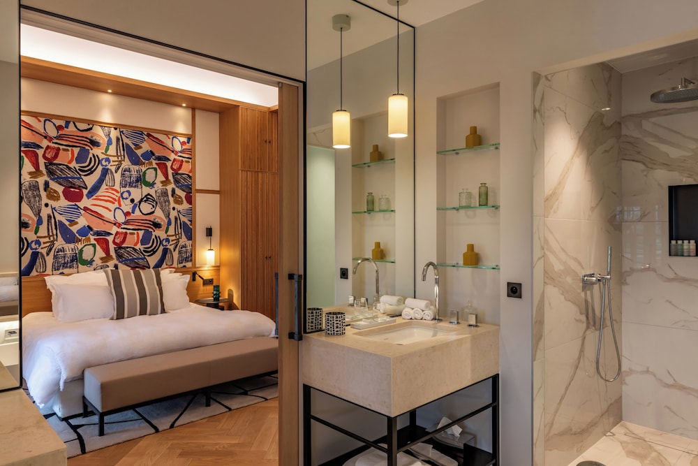 Deluxe Double Room, Lake View photo 2