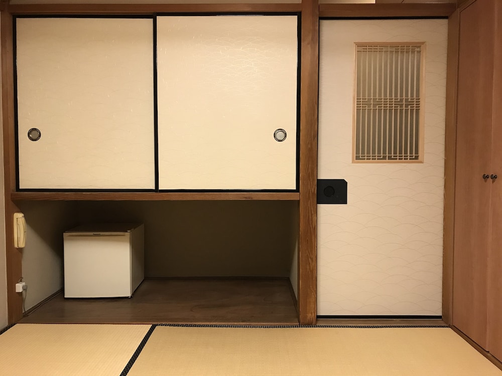 Japanese Style Standard Twin Room With View (Check in by 10pm), Non Smoking photo 3