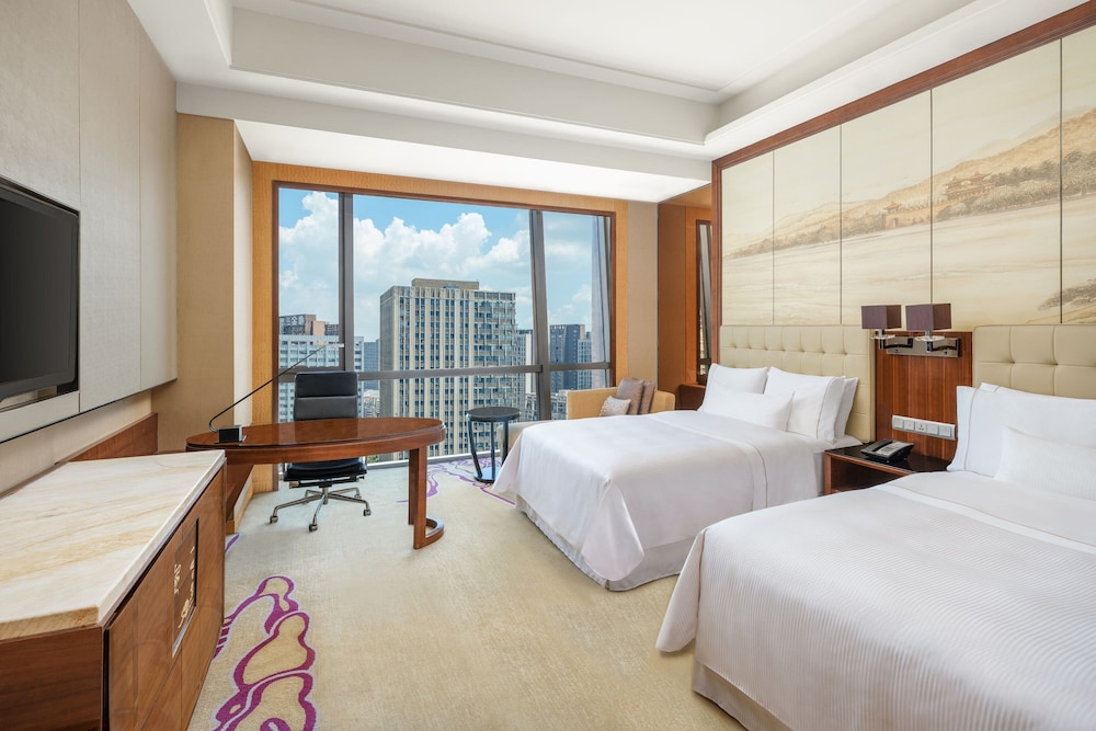 2 Twin/Single Beds, Executive Lounge Access, High Floor - 15th and above, Guest Room
