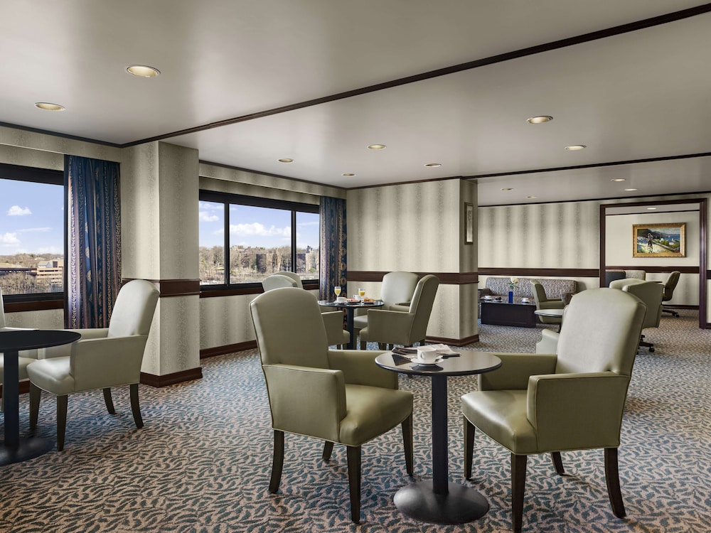 Presidential Suite, 1 King Bed, Non Smoking photo 2