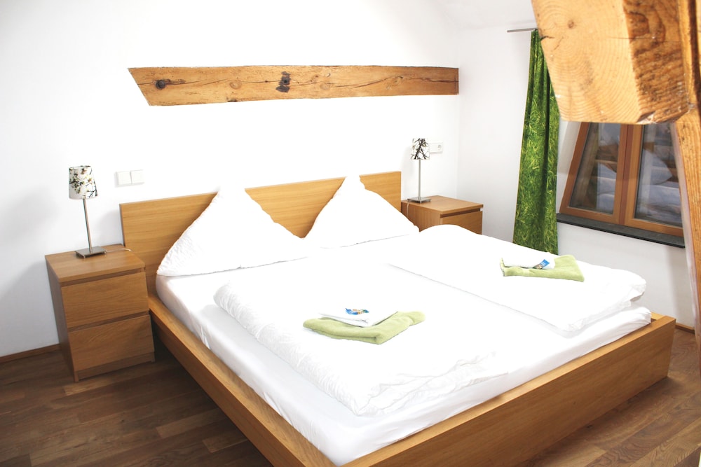 Suite, 2 Bedrooms, Kitchenette, Mountain View