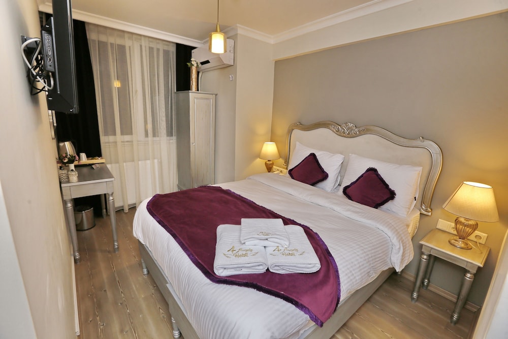 Economy Double Room photo 1