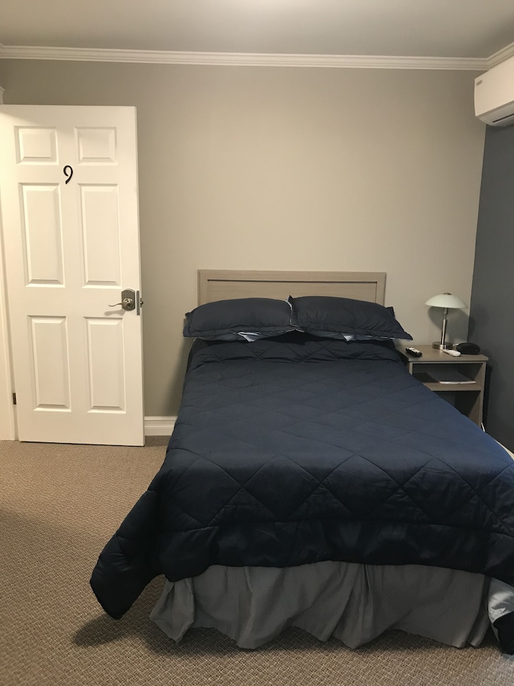 Basic Single Room