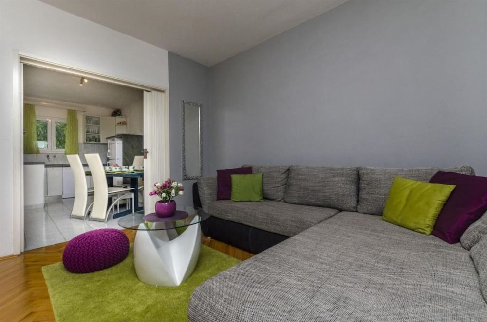 Apartment (Ita 1 - with nice garden - A3 Ivan (4)