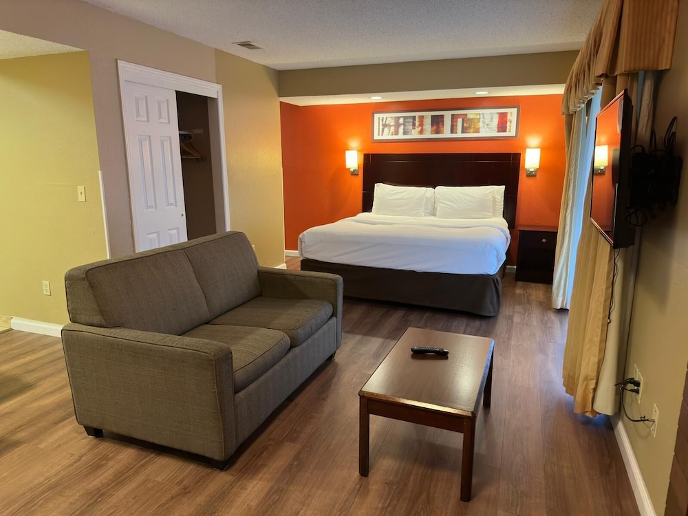 Studio Suite, 1 Queen Bed, Non Smoking - Photo 11