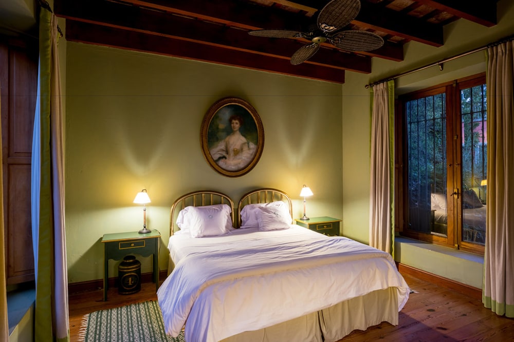 Classic Suite, 1 King Bed, Non Smoking, Private Bathroom (Cardenal) photo 1