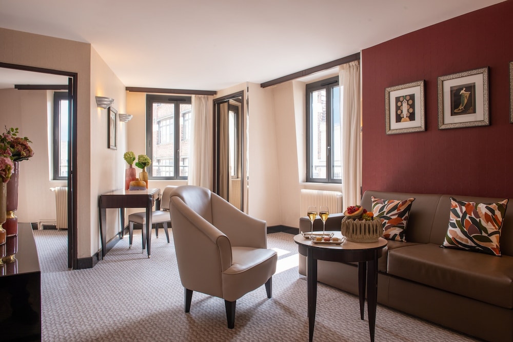 Prestige Suite photo 2